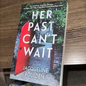 NEW 📖 “Her Past Can't Wait” by Jacqueline Boulden